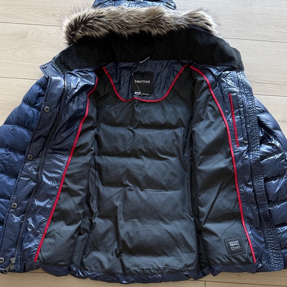 Marmot Light weight Blue Jacket with Faux Fur Hood - Picture 3 of 5